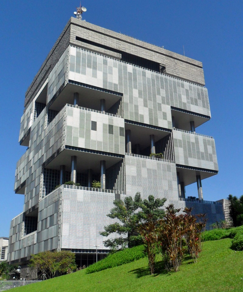 Petrobras Rises on Domestic Rate Cut Hopes as Sharp IPCA-15 Drop Fuels Brazil Stock Market